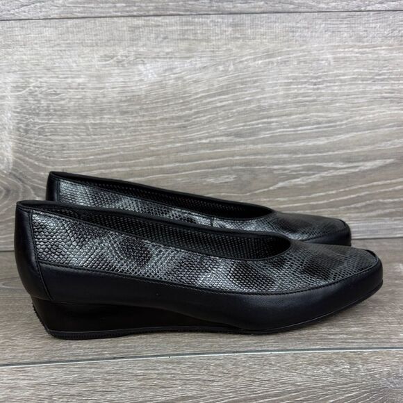 Ara Black Gray Snakeskin Print Women’s Sz 8 Leather Slip On Wedge Loafers - Picture 1 of 11
